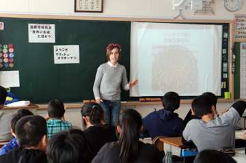 東小学校